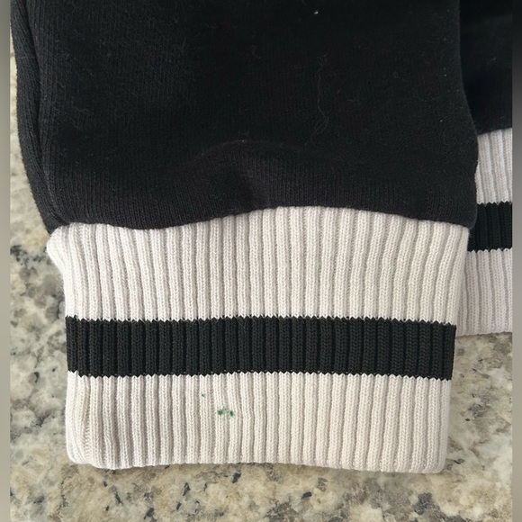 Hollister Black White Colorblock Cropped Sweater Knit Size M - Picture 11 of 11